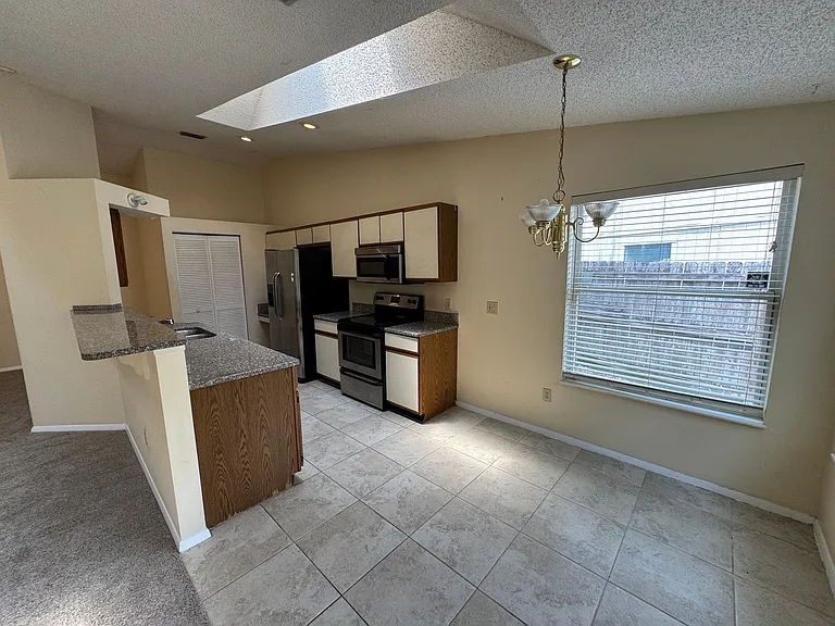 8055 Creedmoor Dr — Photo 5