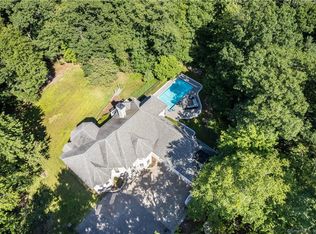 12 Ridgewood Rd, Burlington, CT 06013