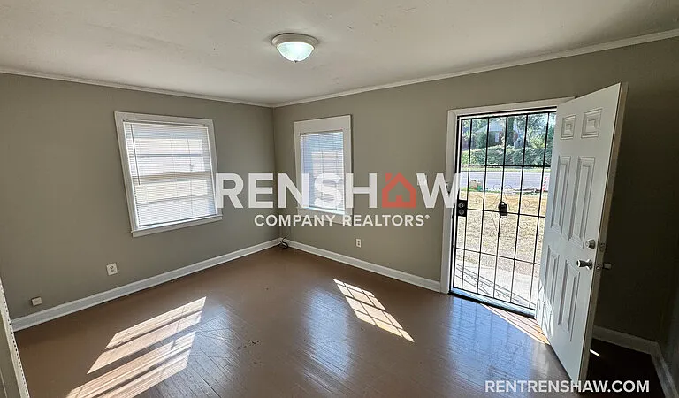 4126 Macon Rd — Photo 2
