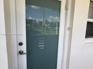 1175 Miami Gardens Dr #204, Miami, FL 33179