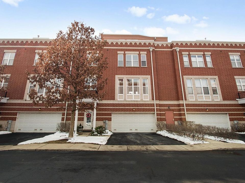 1st image of 3946 N Fairfield Ave