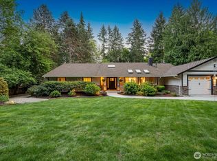13901 NE 26th Pl, Bellevue, WA 98005