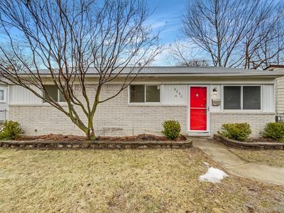9085 Robert St, Taylor, MI, 48180