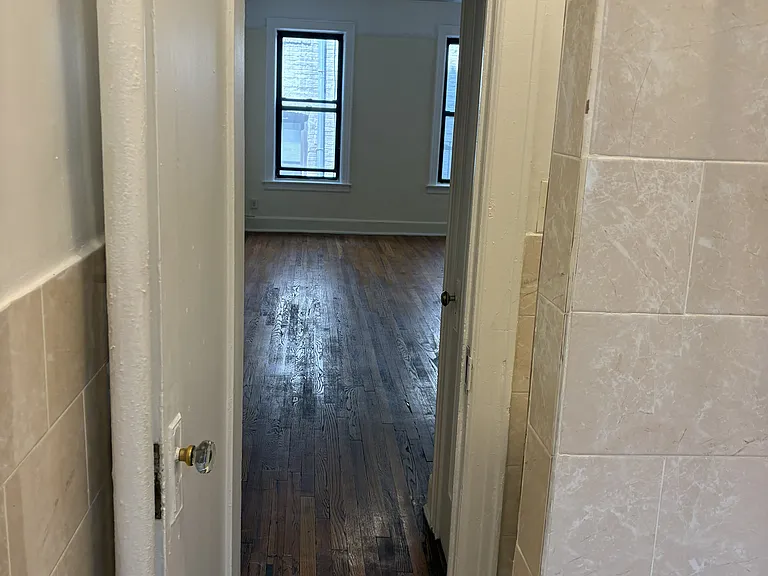 45-54 39th Pl #2 — Photo 6