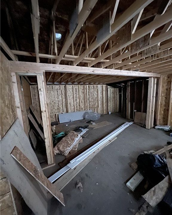 2nd image of 540 NE 48th Pl