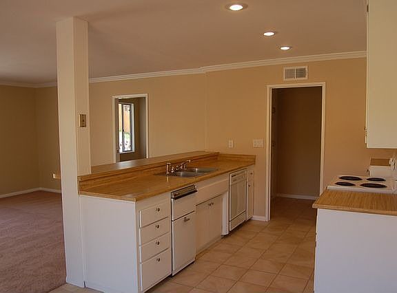 5th image of 8336 Lake Artemus Ave