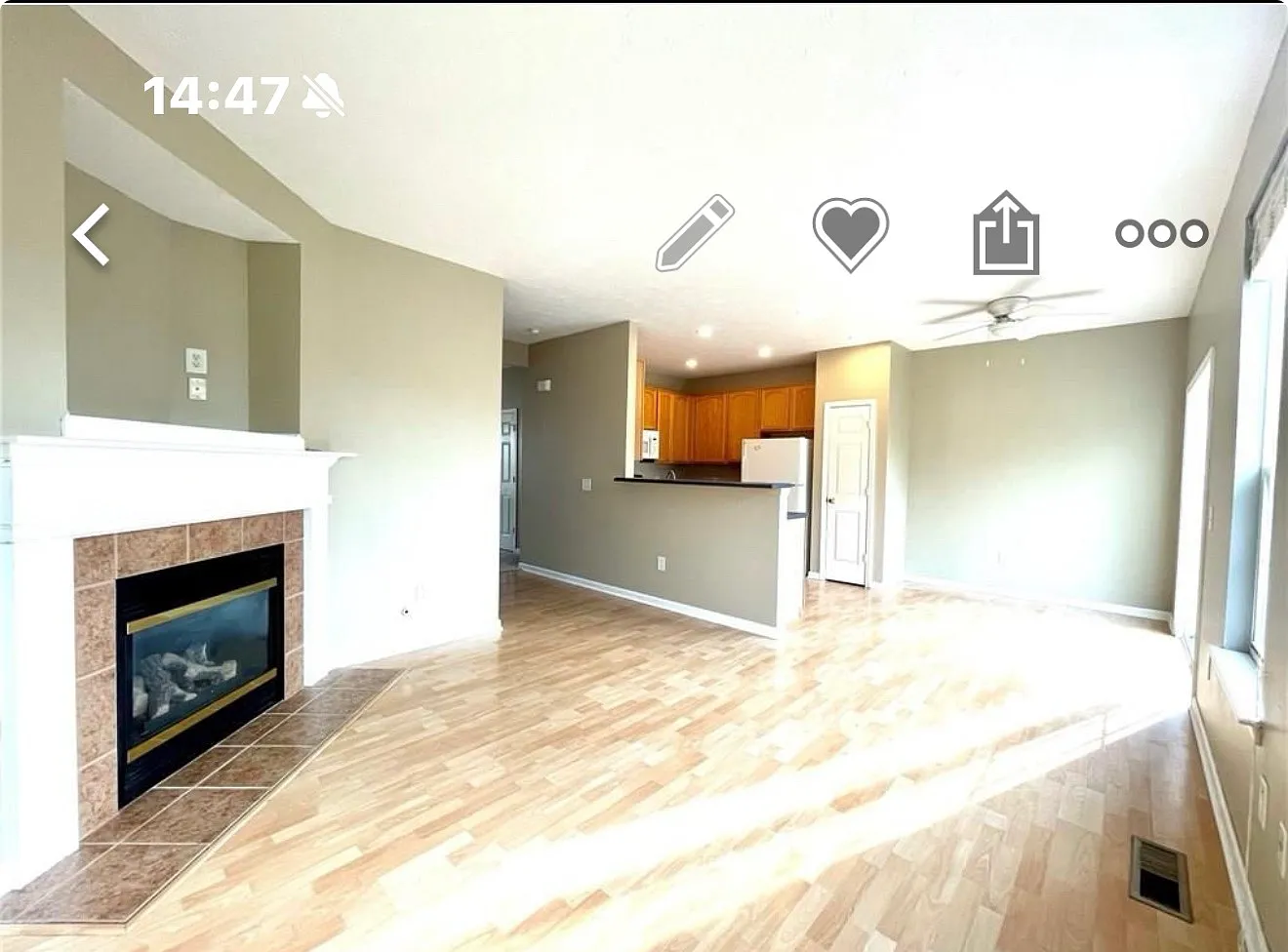 2 bed, 3.5 bath, 2448 sqft, $1,950 — Photo 3
