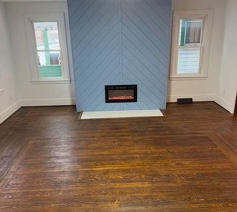 4th image of 715 Woodward Ave