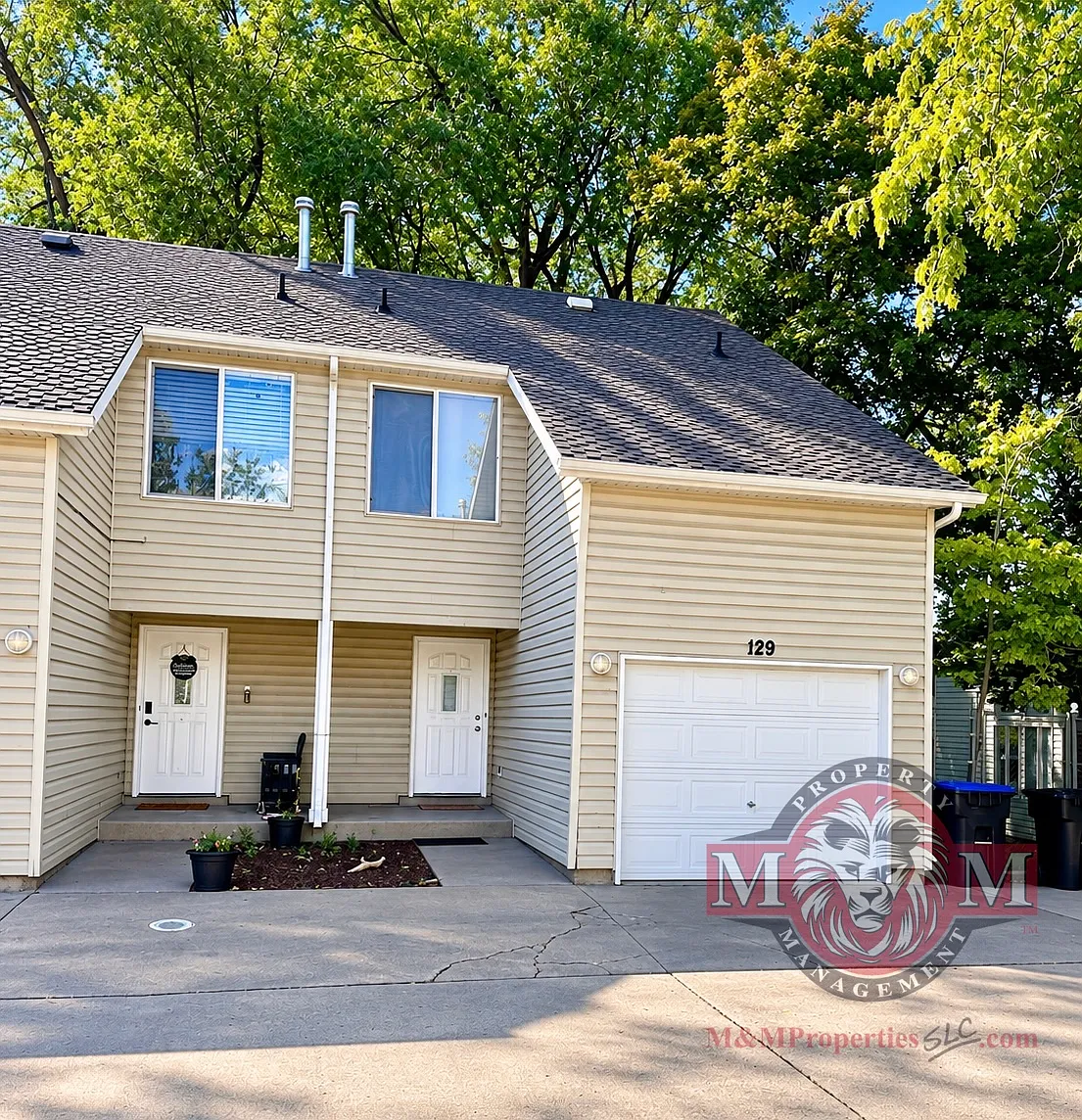 3 bed, 2.5 bath, 1634 sqft, $1,900 — Photo 1
