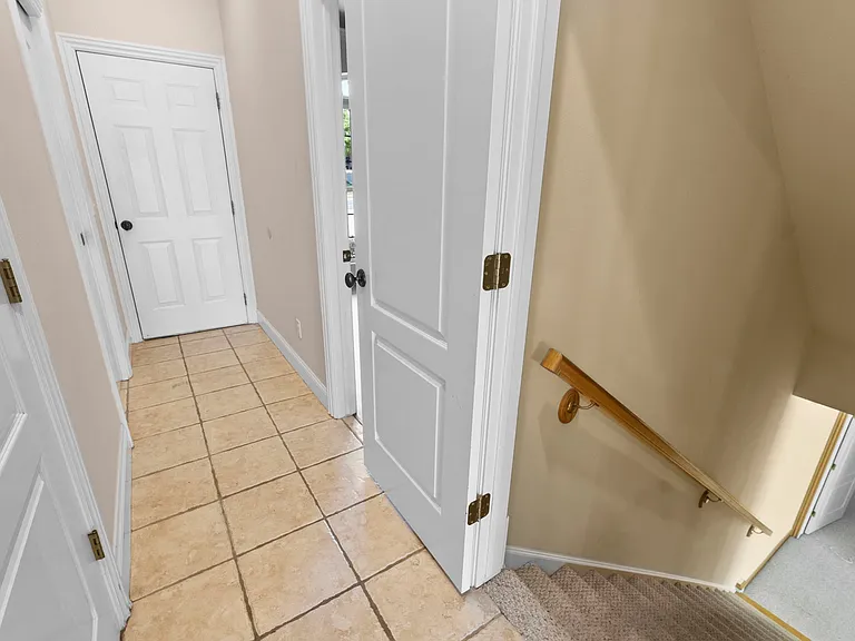 3902 NE Cadbury Ave — Photo 35