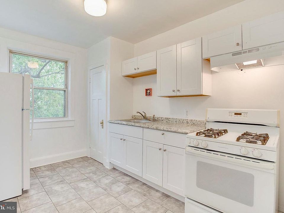 1st image of 3508 Cliftmont Ave APT 1
