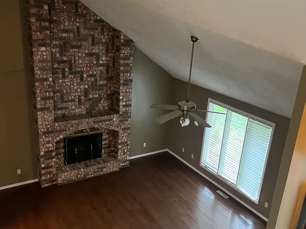 3437 S Glenhaven Ct, Springfield, MO 65804