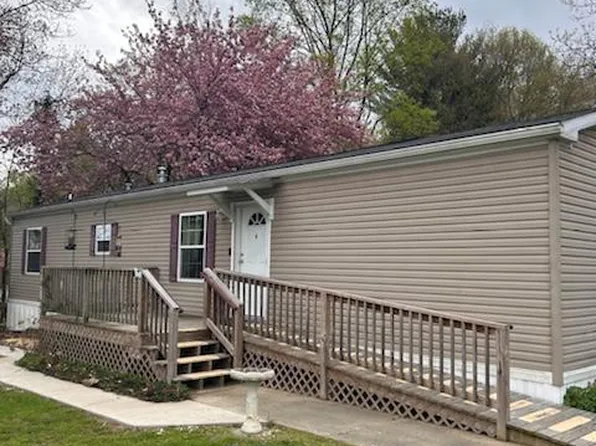 104 Spruce Ln, New Providence, PA 17560