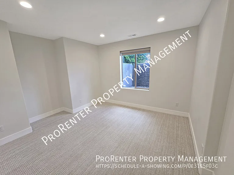 843 Eaglepointe Dr — Photo 44