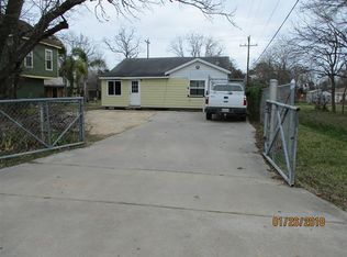 1802 N Avenue S, Freeport, TX 77541