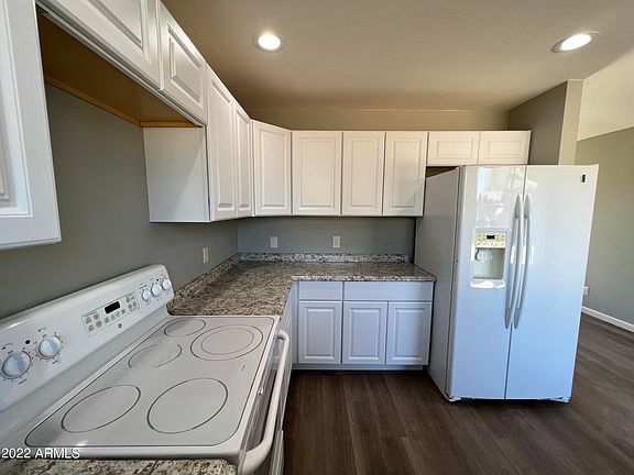 3rd image of 941 N SONORA Street