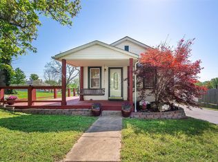 113 S Grand Ave, De Soto, MO 63020