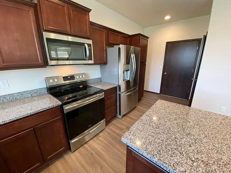 2108 W Sunnyview Ln — Photo 5