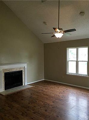 5th image of 11076 Windsor Hill Dr