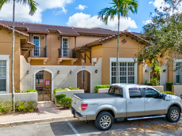 1063 SW 147th Terrace, Pembroke Pines, FL 33027