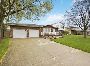 23 Dukinfield Ct, Sarnia, ON N7S3Z4