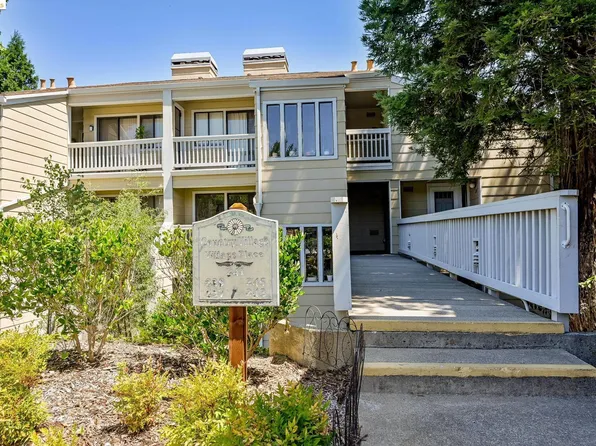 239 Village Pl, Martinez, CA 94553