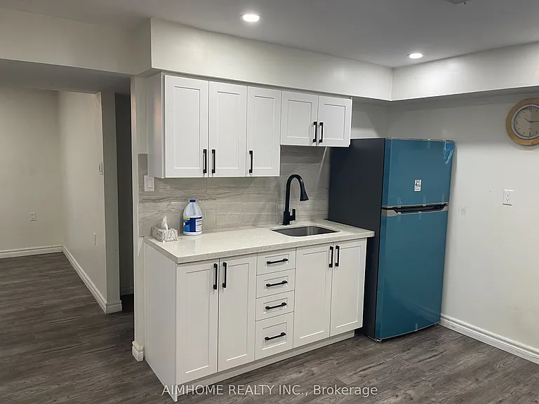 58 Hewlett Cres #BSMNT — Photo 9