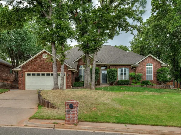 709 N Creek Dr, Edmond, OK 73034