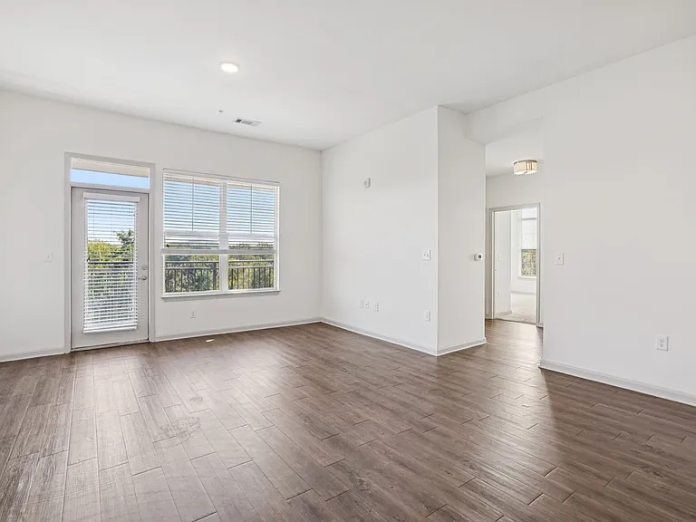 Avalon at Seven Springs — Photo 16