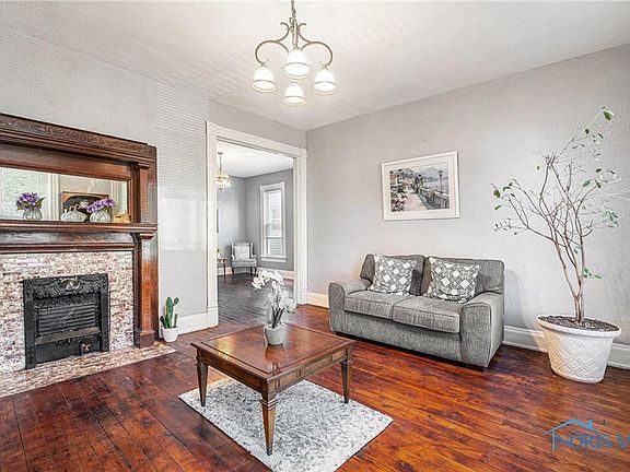 4th image of 247 Field Ave