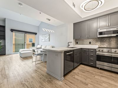 4060 Glencoe Ave APT 303, Marina Del Rey, CA, 90292
