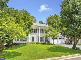 4305 Warner Ln, Chantilly, VA 20151