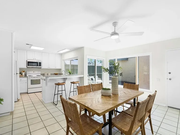 10531 Greenford Dr — Photo 4