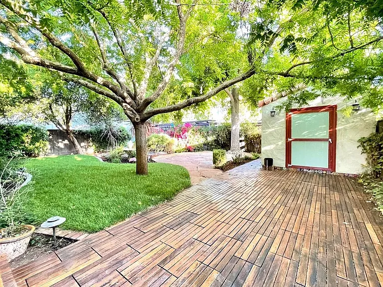 1127 Clark Way — Photo 37