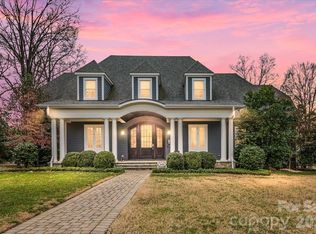 2800 Wintergreen Dr, Charlotte, NC 28211