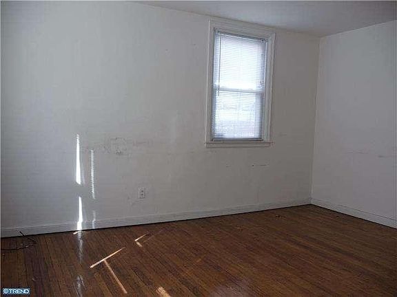 3rd image of 6951 E Roosevelt Blvd