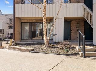657 Coeur De Royale Dr APT A, Saint Louis, MO 63141