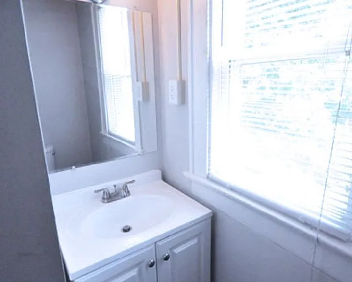 388 Hanford St — Photo 11