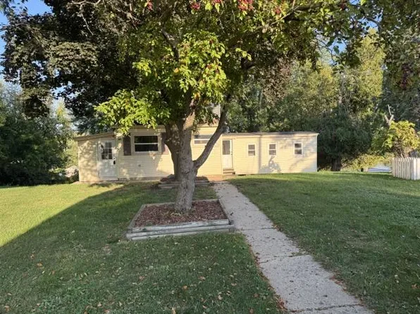 609 Valley STREET, Horicon, WI 53032