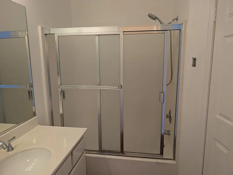 154 California Ct — Photo 22