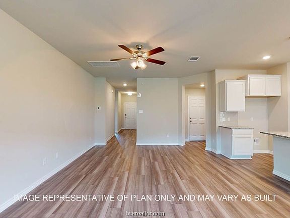 3rd image of 1155 Patriot Dr