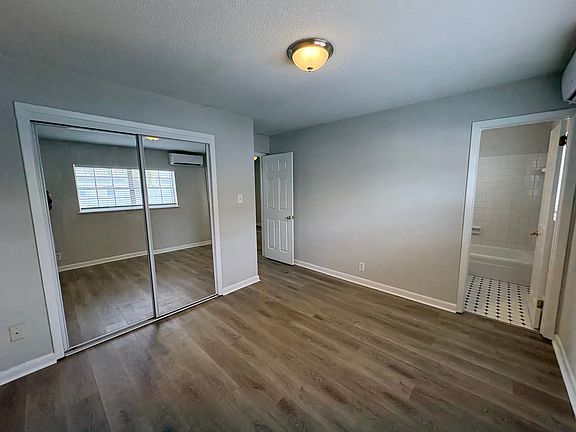 3rd image of 3216 W Deleon St #23