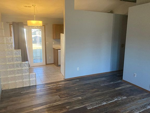 4th image of 1210 W Vilm Dr