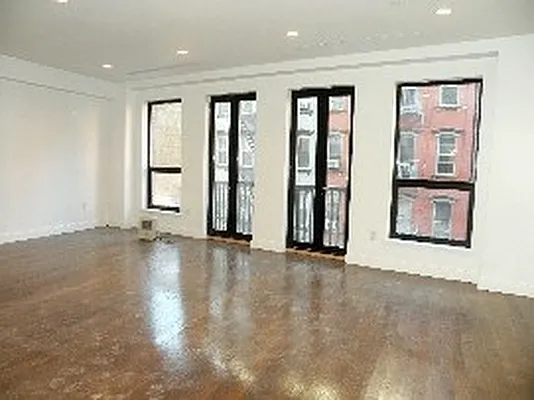 Rented by Site Realty Services | media 20