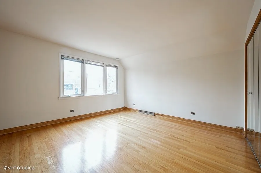 1 bed, 1000 sqft, $1,750 — Photo 2