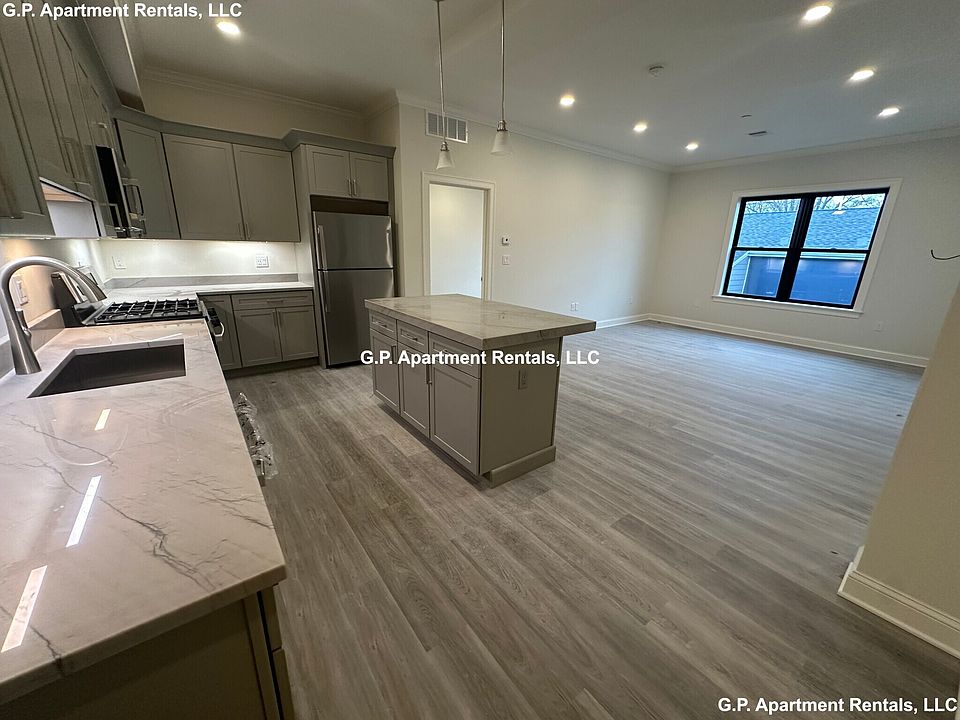 1st image of 605 Broadway