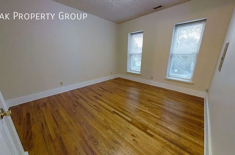 45 1/2 Euclid Ave — Photo 7