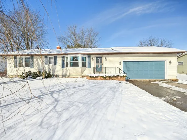 210 Meadow Dr, Circleville, OH 43113