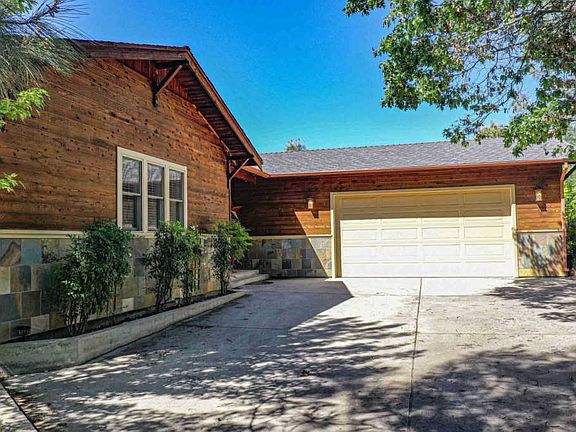 5th image of 1004 Dogwood Dr