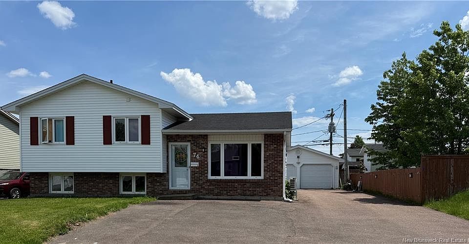 1st image of 74 Ashley Cres